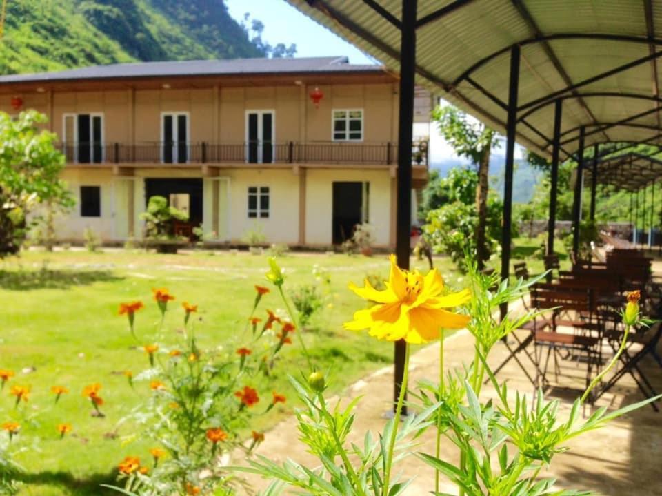 Diem Dung Chan Can Ty Ha Giang Exteriér fotografie