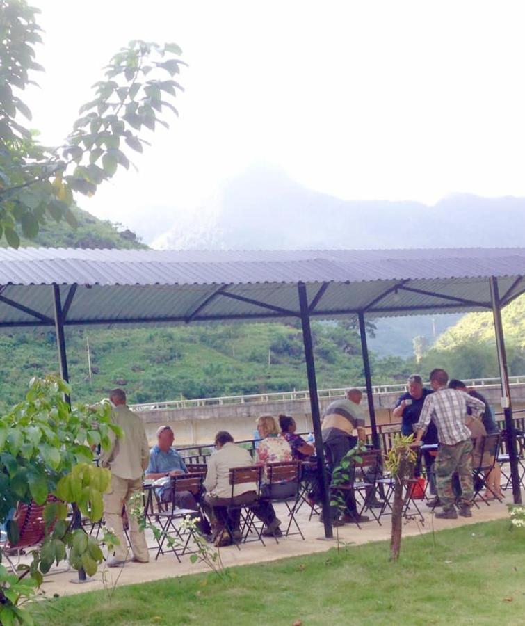Diem Dung Chan Can Ty Ha Giang Exteriér fotografie